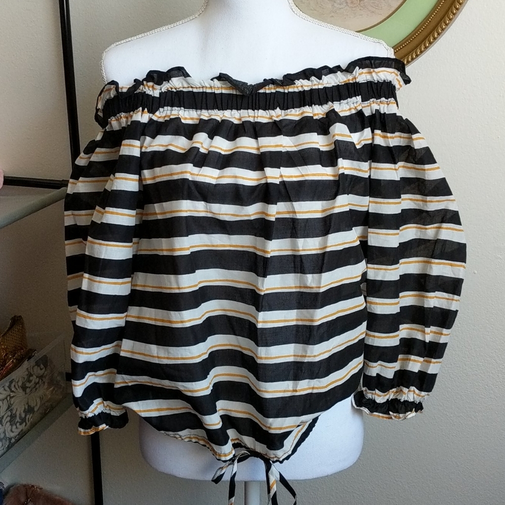 💥SALE💥 NWOT Who What Wear shoulder top
